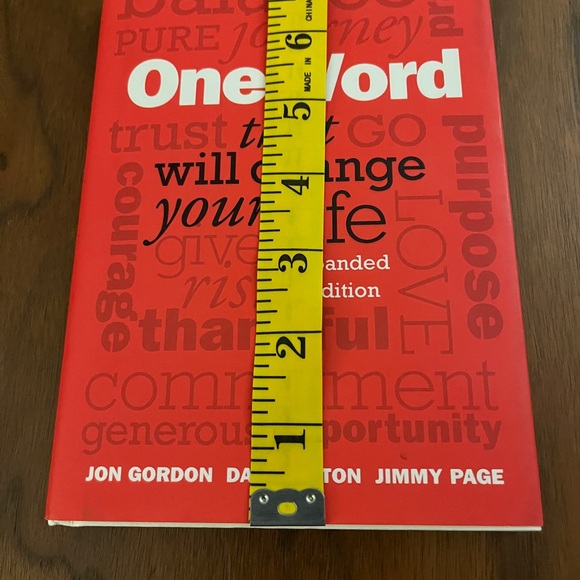 Book “One Word that will change your life” by Jon Gordon. - Picture 9 of 9